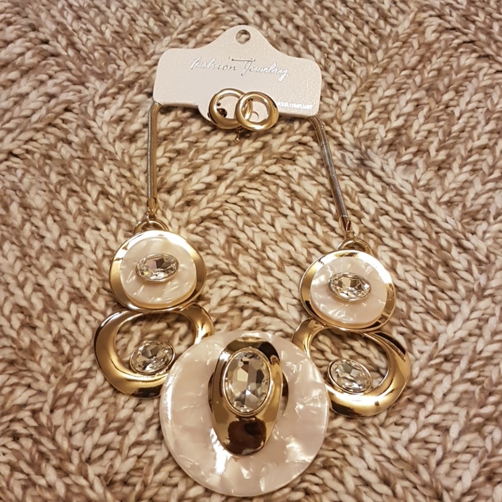 Neckles